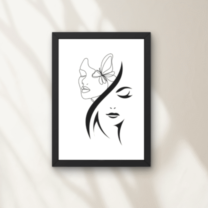 Tablou minimalist cu două chipuri feminine stilizate și un fluture, în contrast alb-negru, montat într-o ramă neagră modernă.