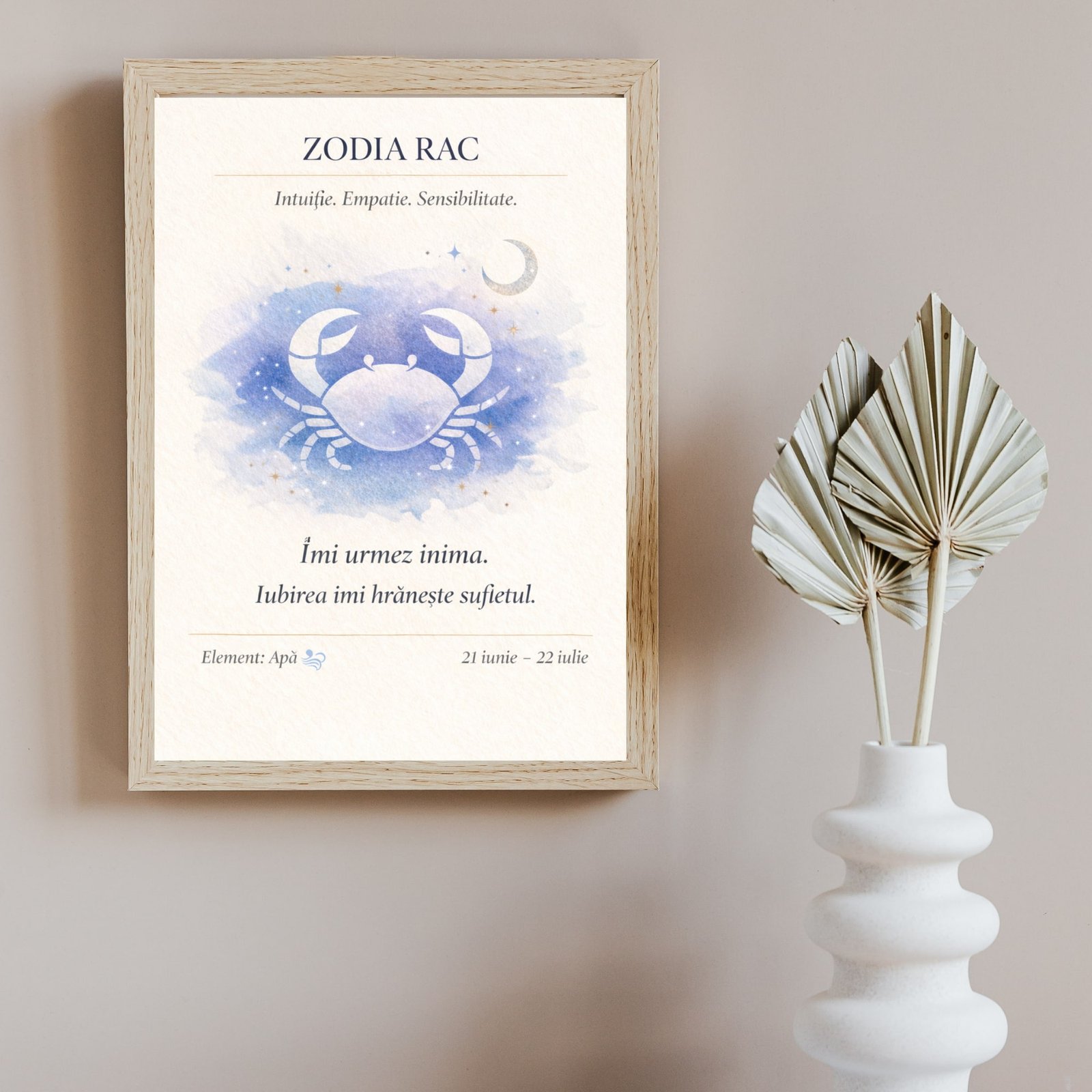 Tablou zodia rac cu simbol astral și mesaj afirmativ, ramă din lemn natur, design astrologic minimalist