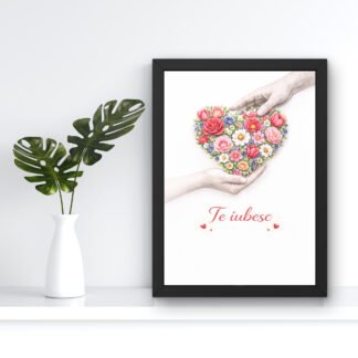 Cadou romantic tablou cu inima din flori si mesaj Te iubesc